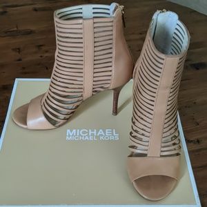 Michael Kors Odelia Bootie Nude